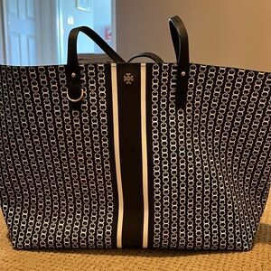 Black and white Tory birch bag